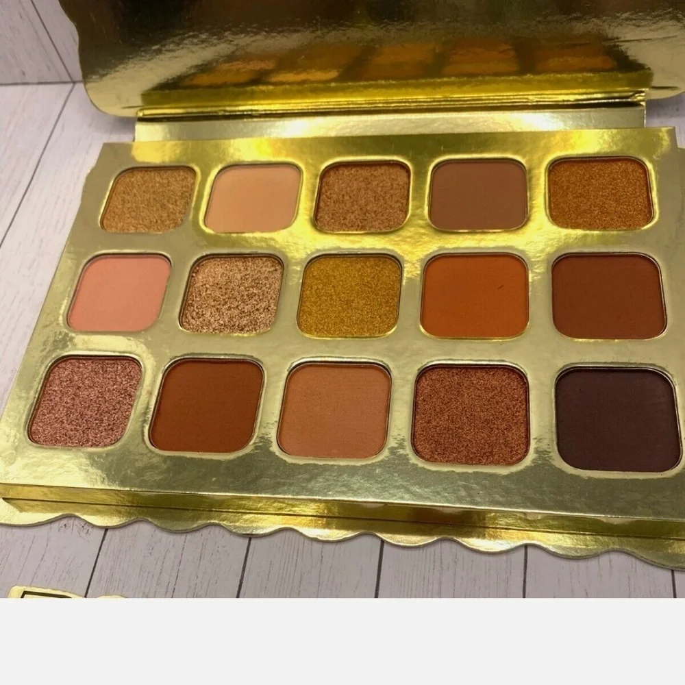 Wonka Bar Eyeshadow Palette (NEW in Box) - Picture 2 of 4